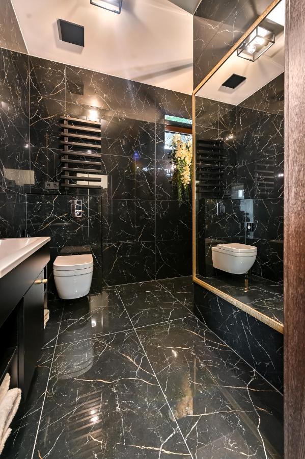 Diamond Sveciu Namai Aparthotel คอนัส ภายนอก รูปภาพ